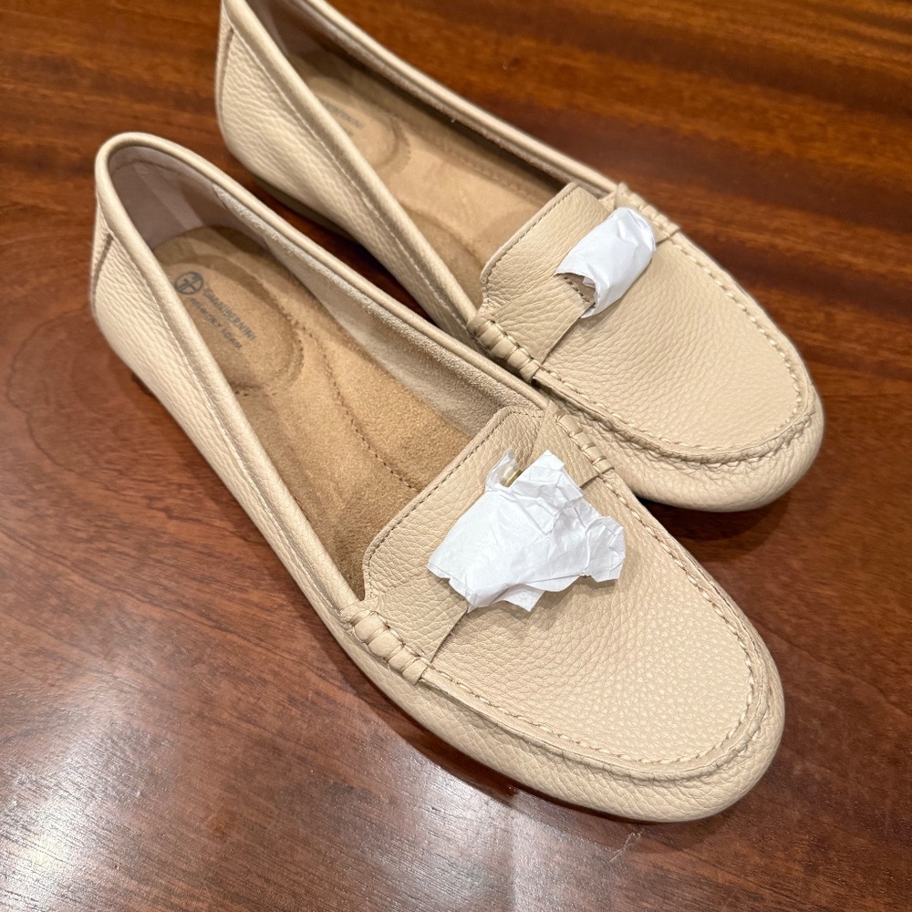 NIB Giani Bernini Dailyn Beige Memory Foam Leather Loafers Size 8m - Picture 7 of 7